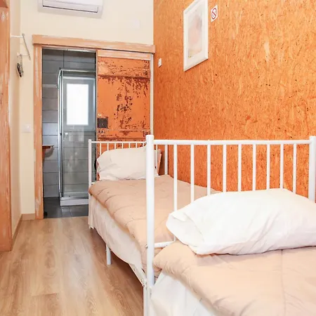 Alojamento de Acomodação e Pequeno-almoço Quebra Costas 3*